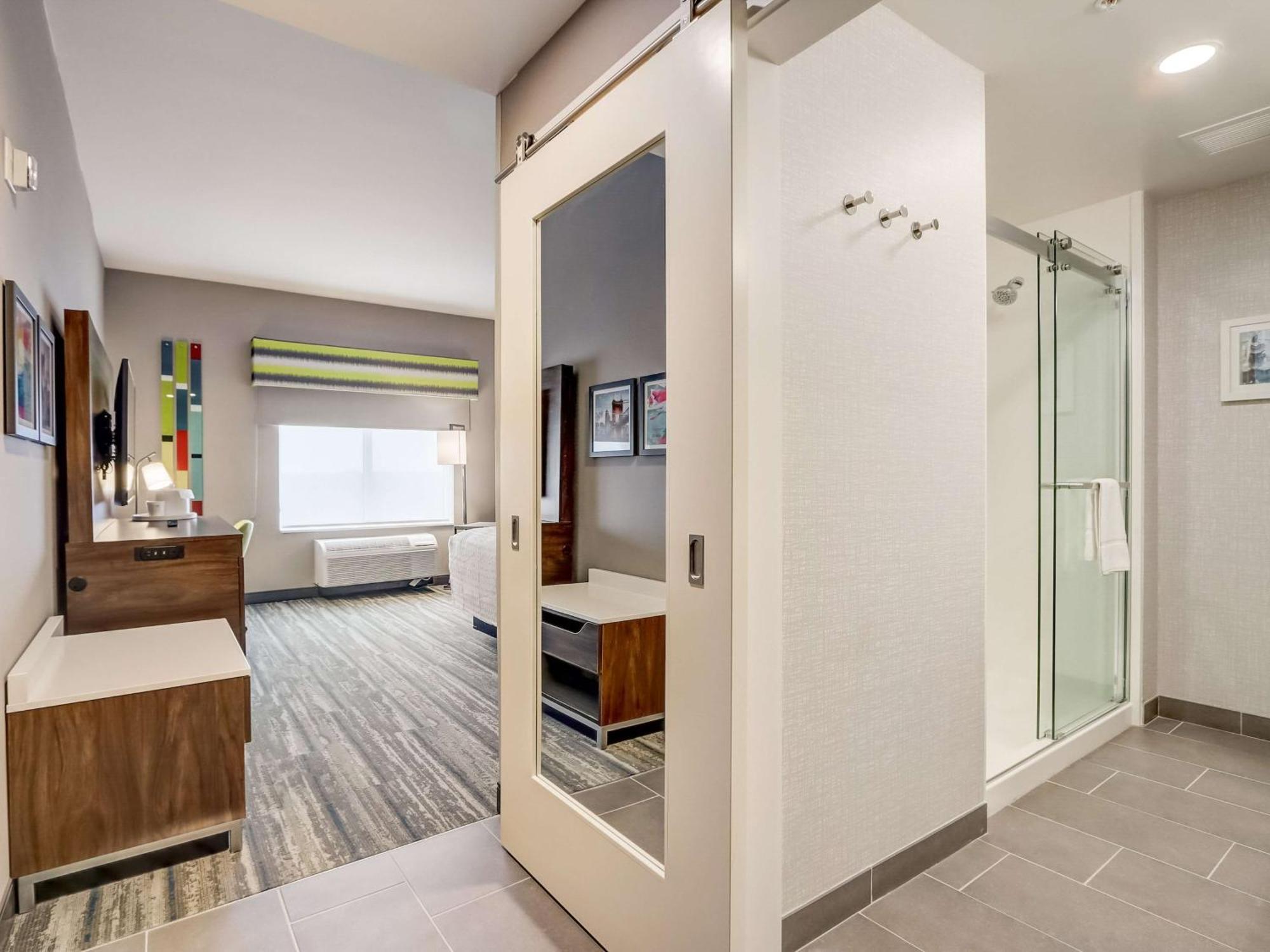 Hampton Inn & Suites Cincinnati Midtown Rookwood Ngoại thất bức ảnh