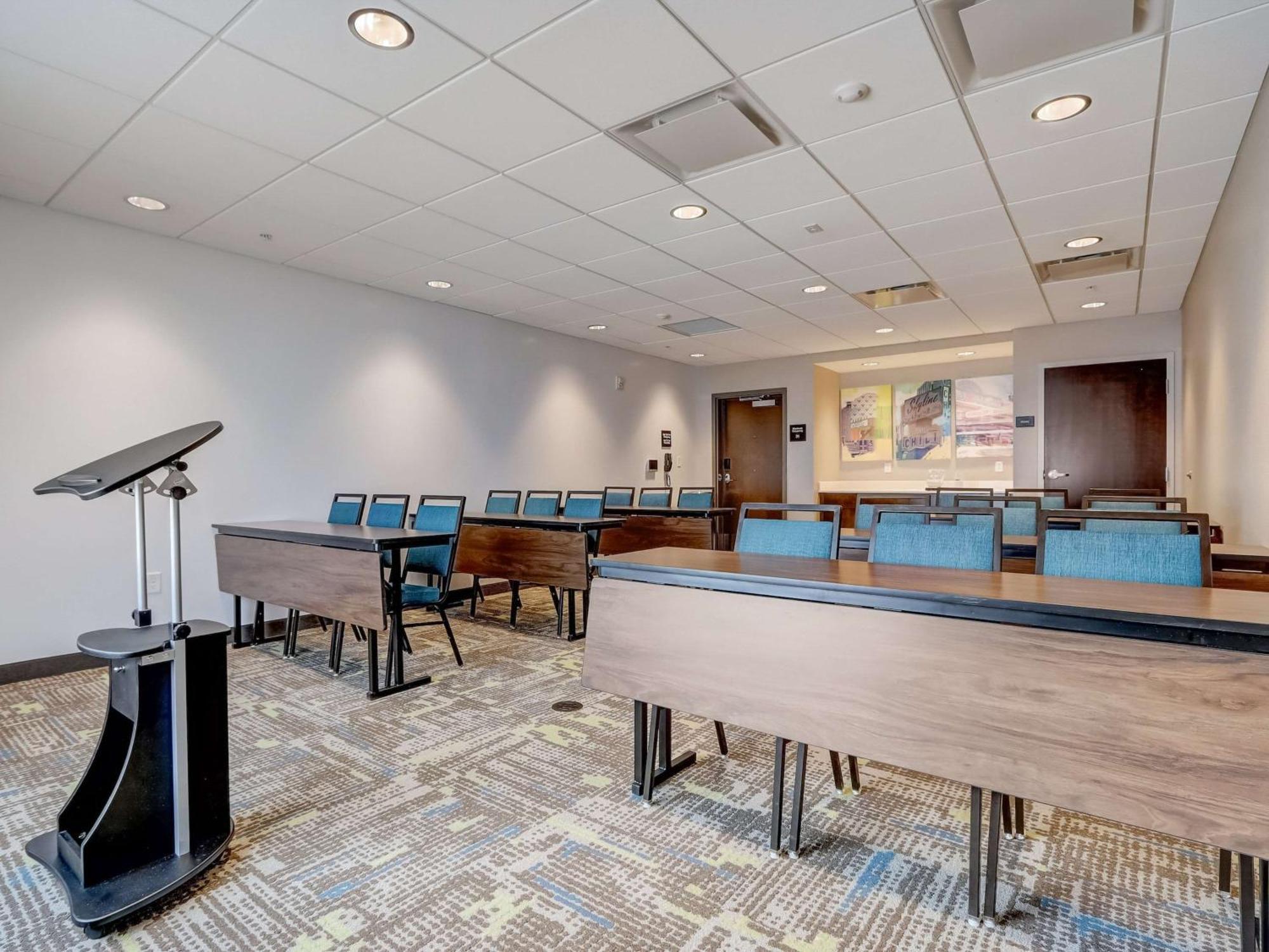Hampton Inn & Suites Cincinnati Midtown Rookwood Ngoại thất bức ảnh