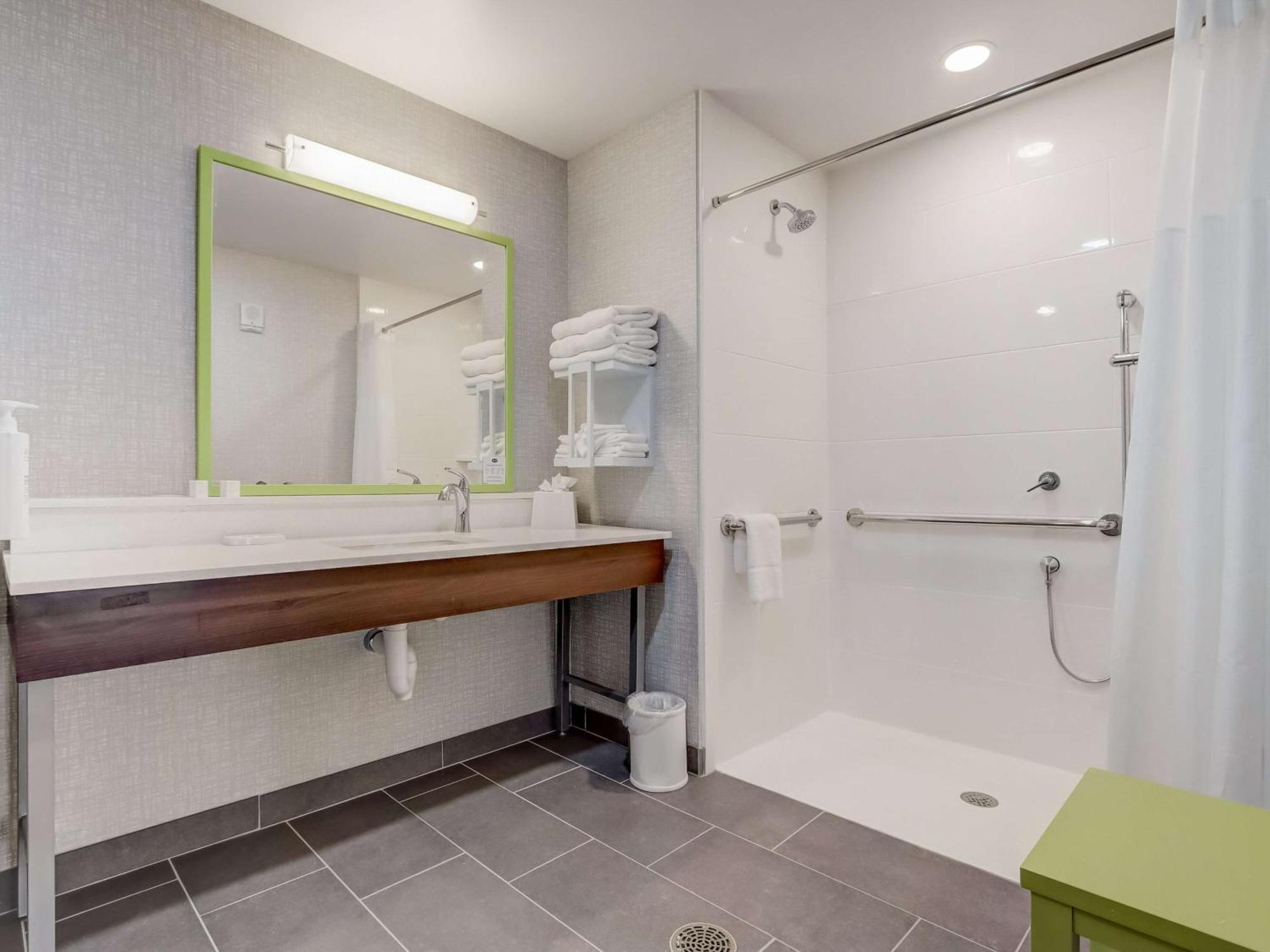 Hampton Inn & Suites Cincinnati Midtown Rookwood Ngoại thất bức ảnh