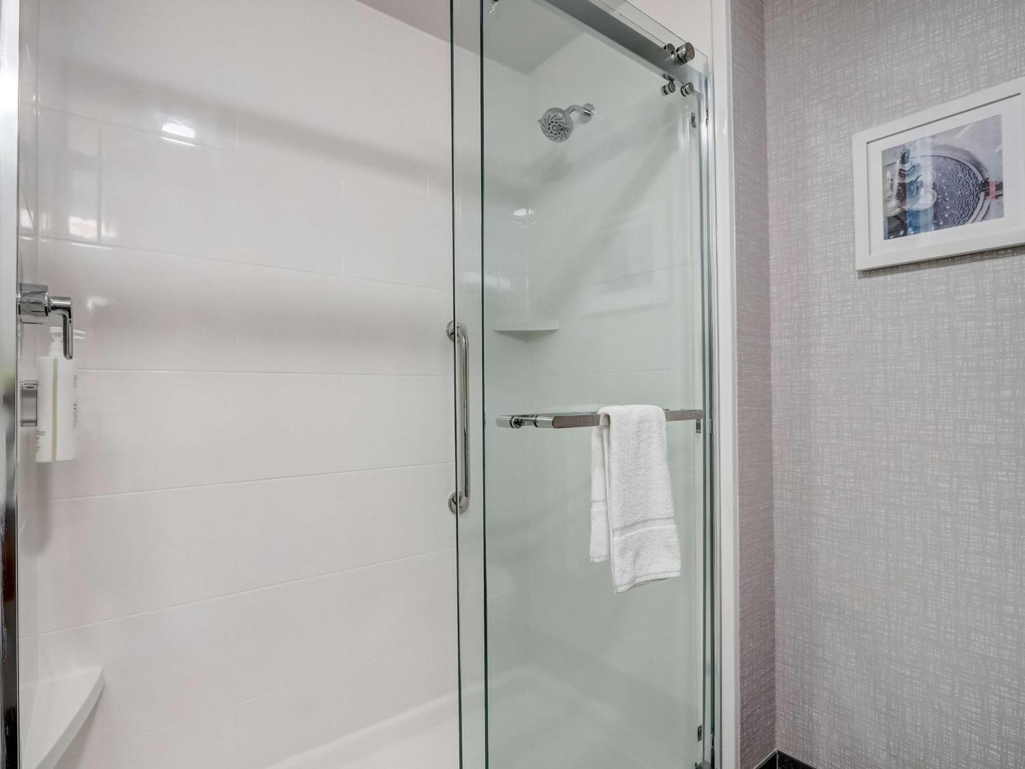 Hampton Inn & Suites Cincinnati Midtown Rookwood Ngoại thất bức ảnh