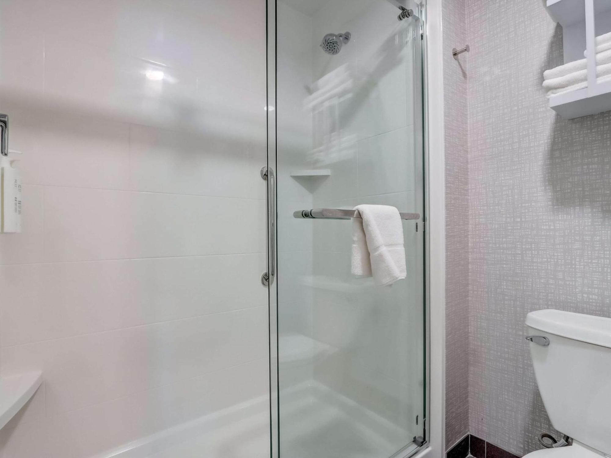 Hampton Inn & Suites Cincinnati Midtown Rookwood Ngoại thất bức ảnh