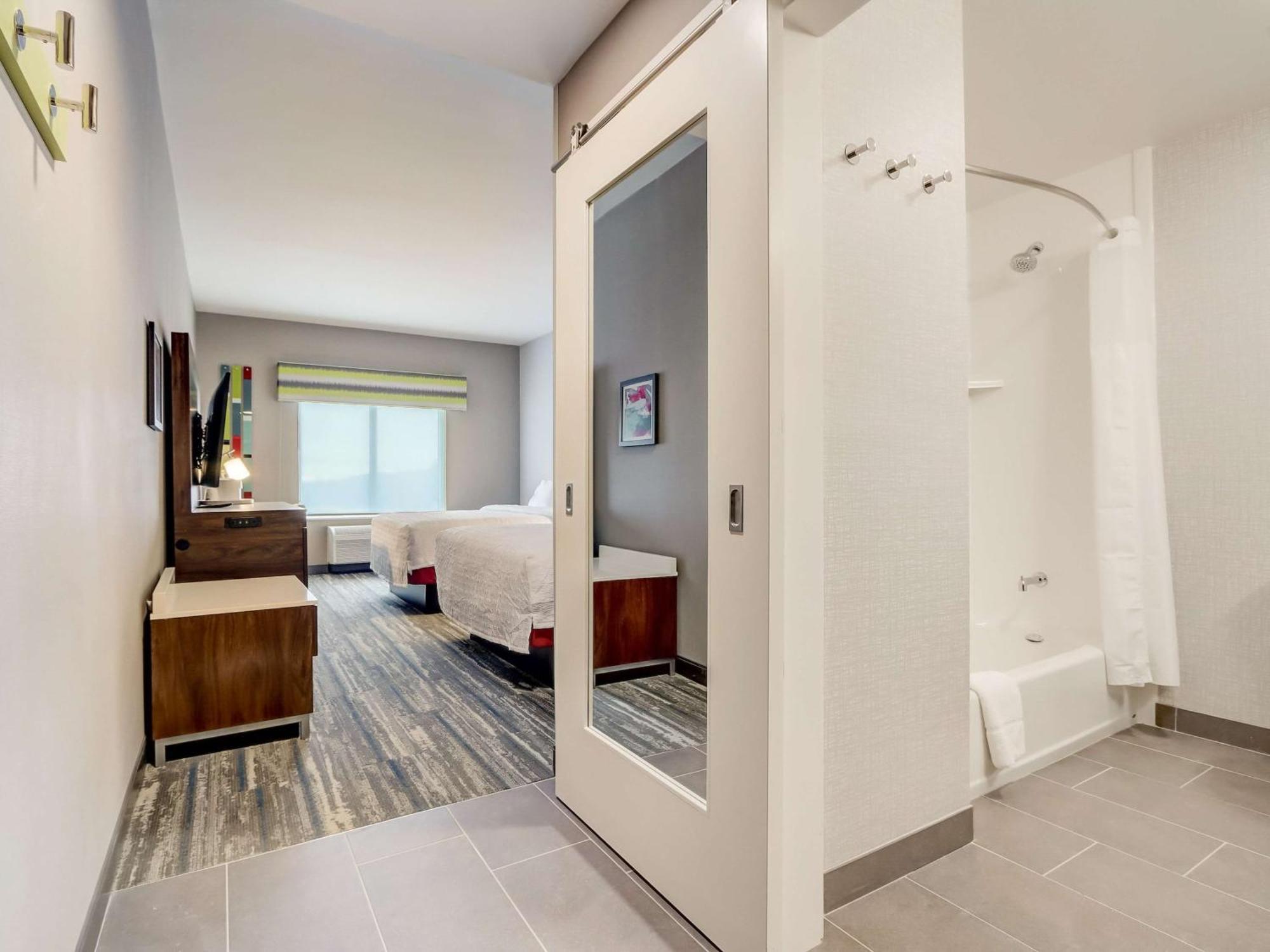 Hampton Inn & Suites Cincinnati Midtown Rookwood Ngoại thất bức ảnh