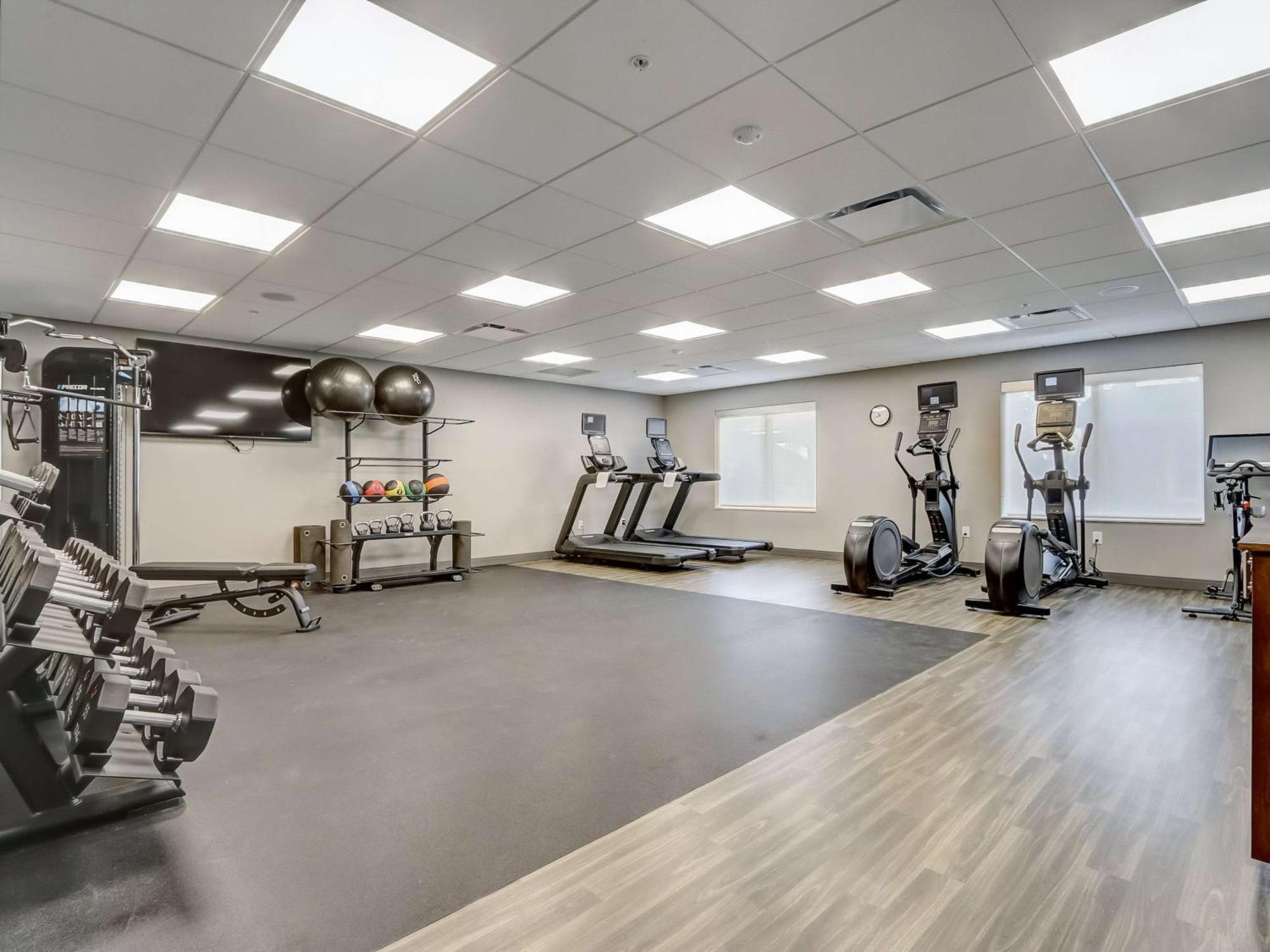 Hampton Inn & Suites Cincinnati Midtown Rookwood Ngoại thất bức ảnh