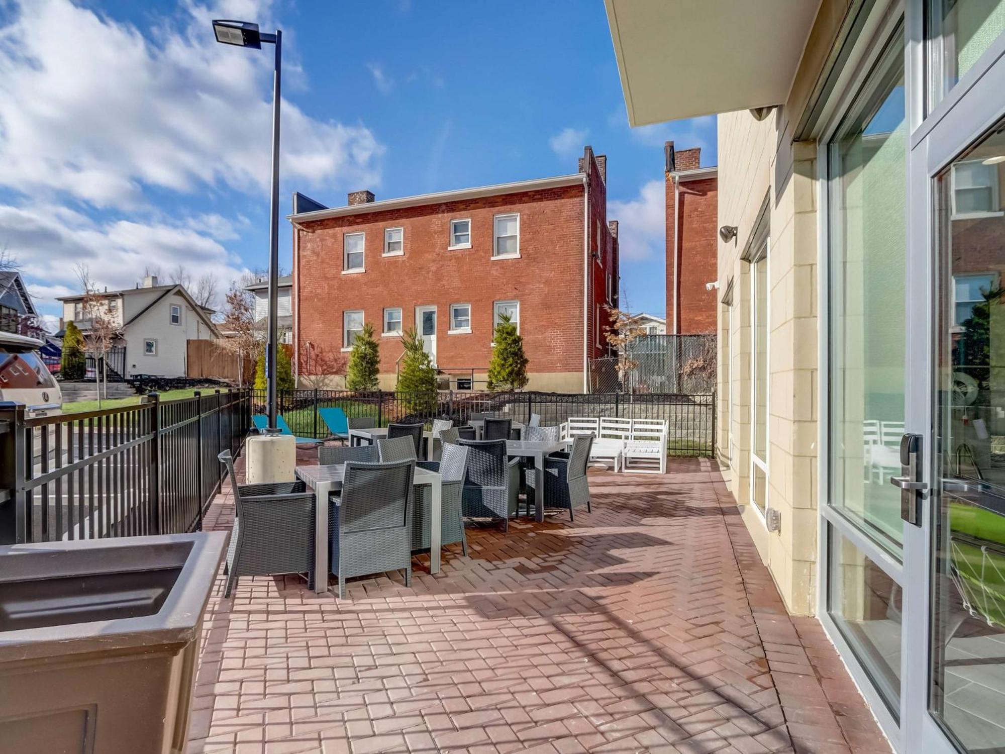Hampton Inn & Suites Cincinnati Midtown Rookwood Ngoại thất bức ảnh