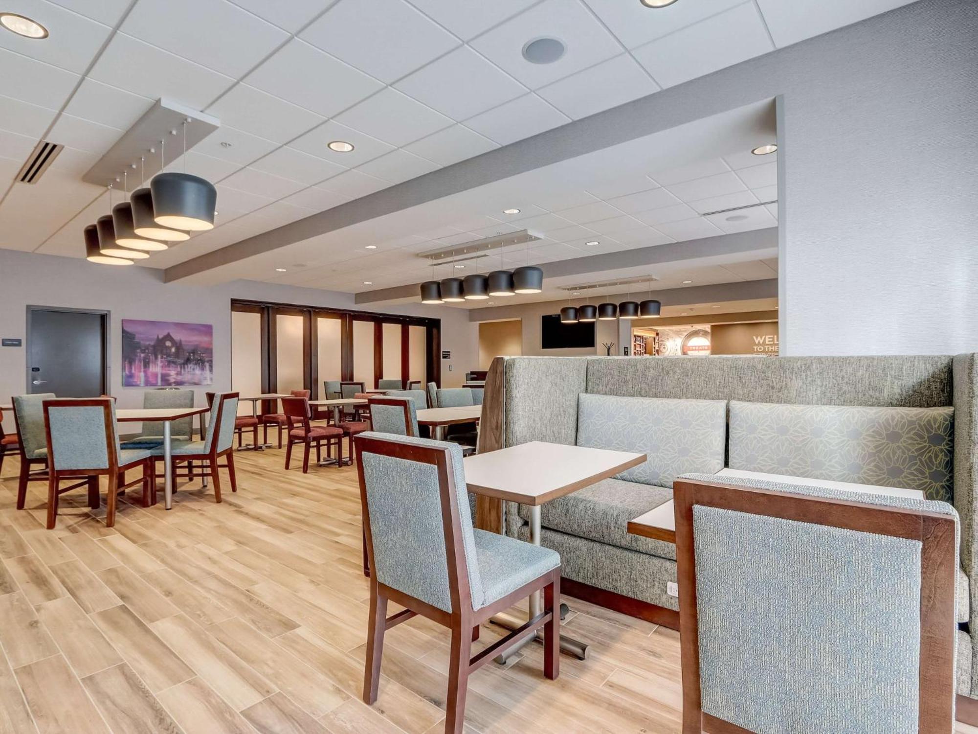 Hampton Inn & Suites Cincinnati Midtown Rookwood Ngoại thất bức ảnh